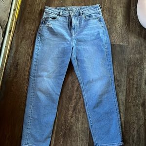 American eagle mom jeans